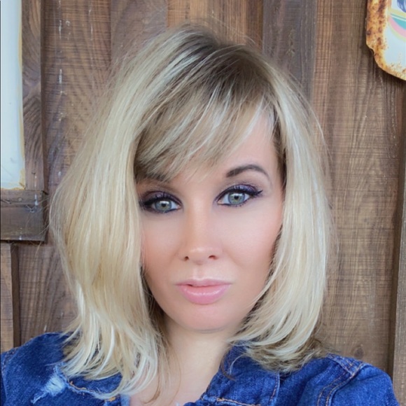 Meet your Posher, Michelle - Picture 1 of 1